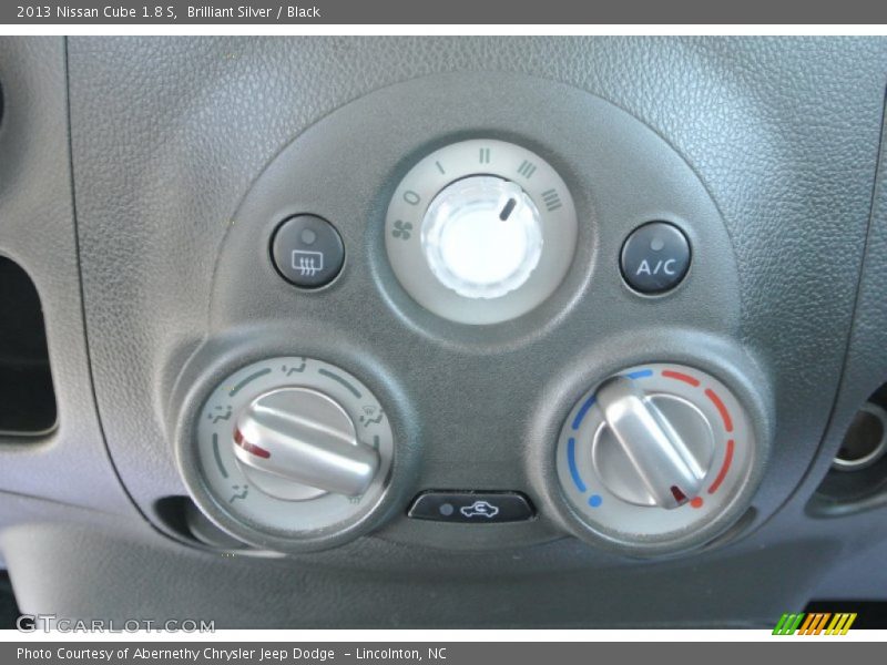 Brilliant Silver / Black 2013 Nissan Cube 1.8 S