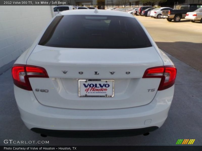 Ice White / Soft Beige 2012 Volvo S60 T5