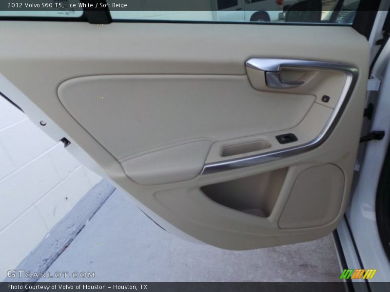 Ice White / Soft Beige 2012 Volvo S60 T5
