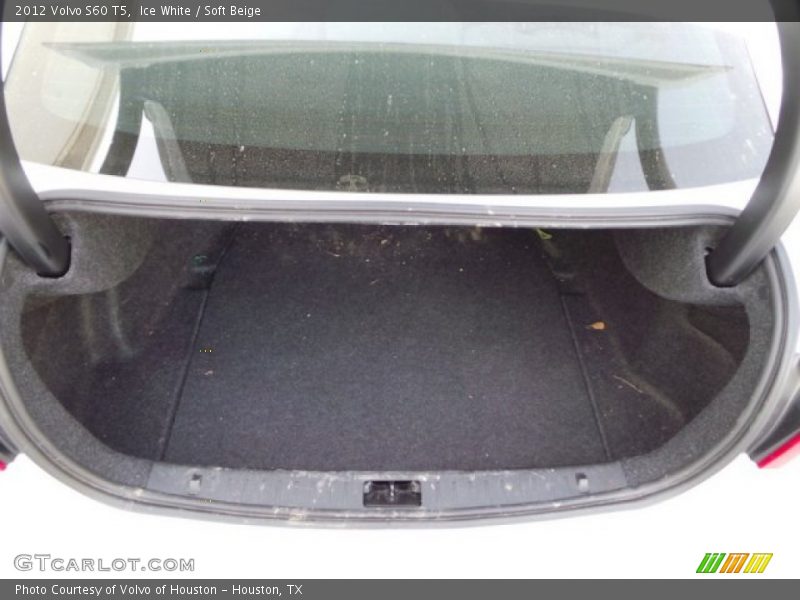 Ice White / Soft Beige 2012 Volvo S60 T5