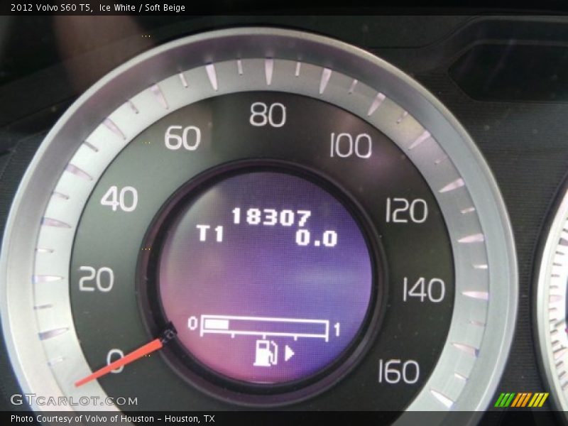 Ice White / Soft Beige 2012 Volvo S60 T5