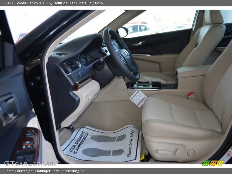 Attitude Black Metallic / Ivory 2014 Toyota Camry XLE V6