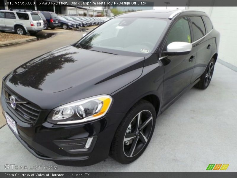 Front 3/4 View of 2015 XC60 T6 AWD R-Design