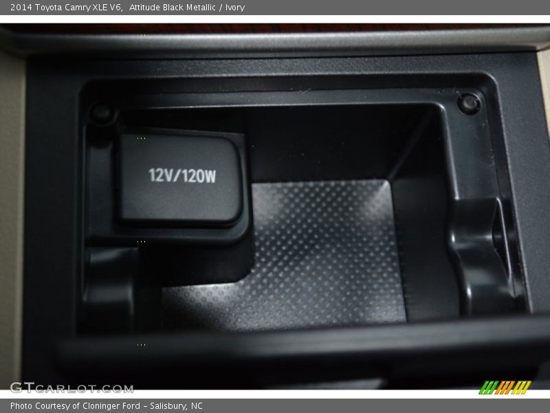 Attitude Black Metallic / Ivory 2014 Toyota Camry XLE V6