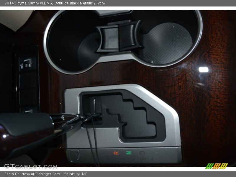 Attitude Black Metallic / Ivory 2014 Toyota Camry XLE V6