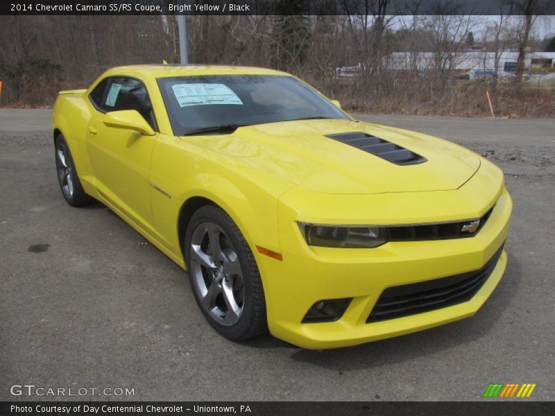 Front 3/4 View of 2014 Camaro SS/RS Coupe