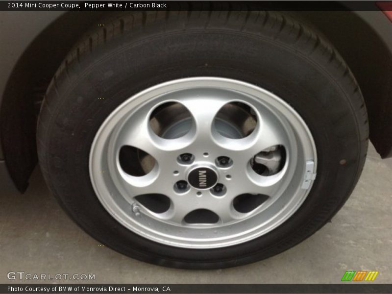 Pepper White / Carbon Black 2014 Mini Cooper Coupe