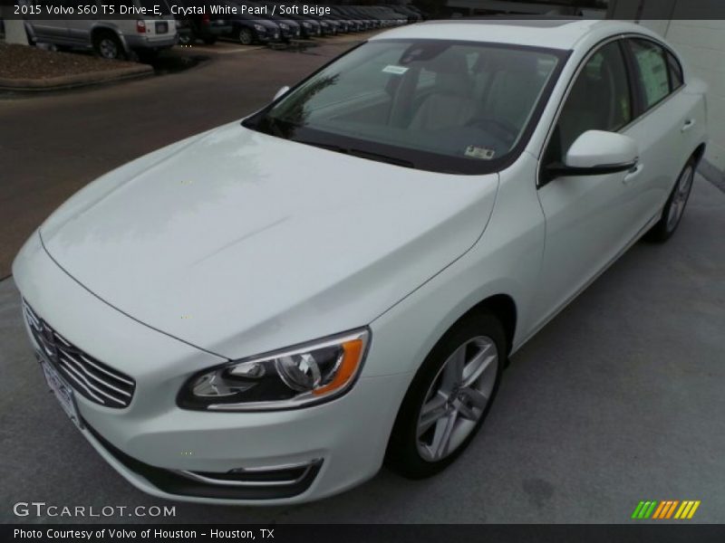 Crystal White Pearl / Soft Beige 2015 Volvo S60 T5 Drive-E
