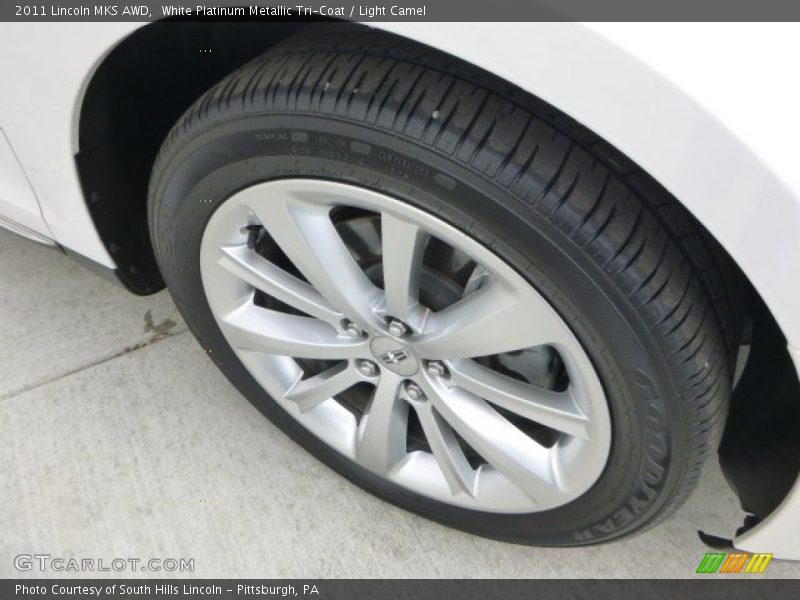 White Platinum Metallic Tri-Coat / Light Camel 2011 Lincoln MKS AWD