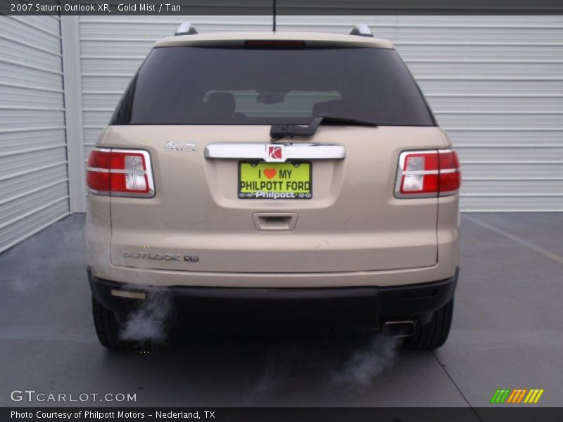 Gold Mist / Tan 2007 Saturn Outlook XR