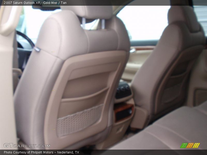 Gold Mist / Tan 2007 Saturn Outlook XR