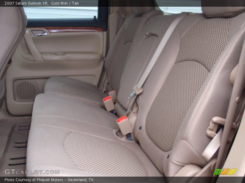 Gold Mist / Tan 2007 Saturn Outlook XR