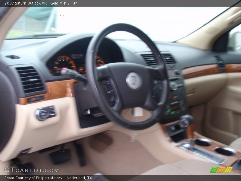 Gold Mist / Tan 2007 Saturn Outlook XR