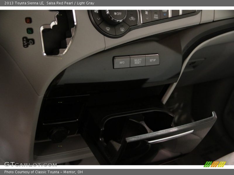 Salsa Red Pearl / Light Gray 2013 Toyota Sienna LE