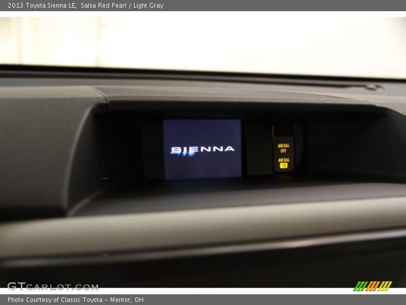 Salsa Red Pearl / Light Gray 2013 Toyota Sienna LE