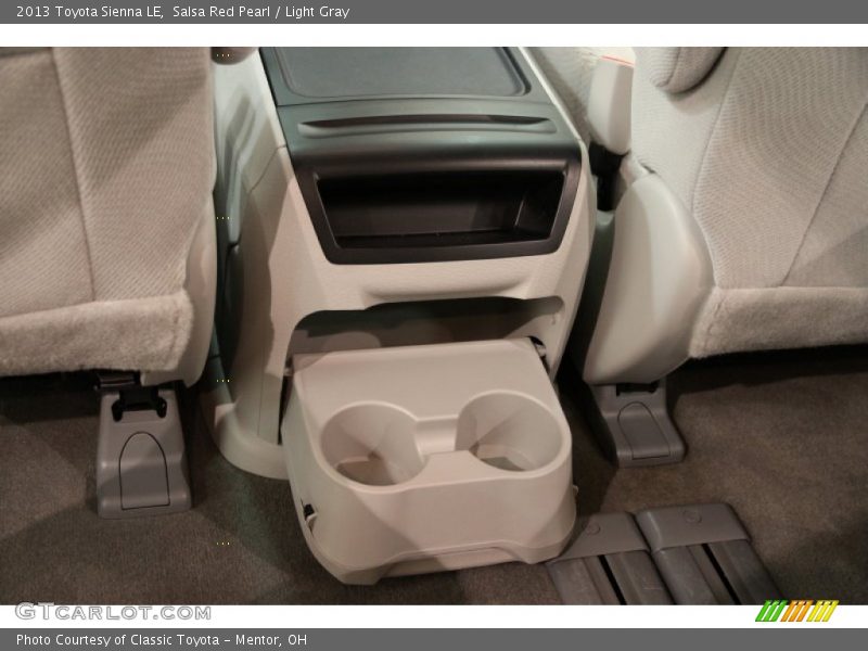 Salsa Red Pearl / Light Gray 2013 Toyota Sienna LE