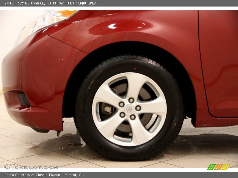 Salsa Red Pearl / Light Gray 2013 Toyota Sienna LE
