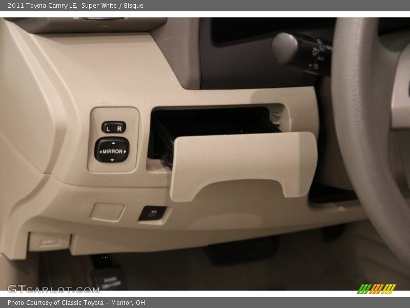 Super White / Bisque 2011 Toyota Camry LE