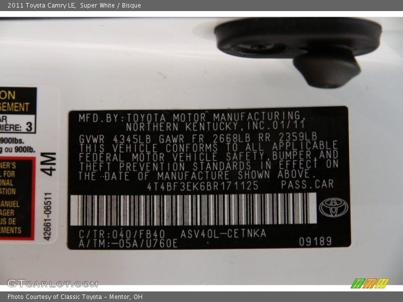 Super White / Bisque 2011 Toyota Camry LE
