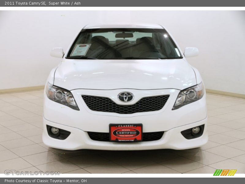 Super White / Ash 2011 Toyota Camry SE