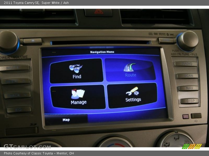 Super White / Ash 2011 Toyota Camry SE