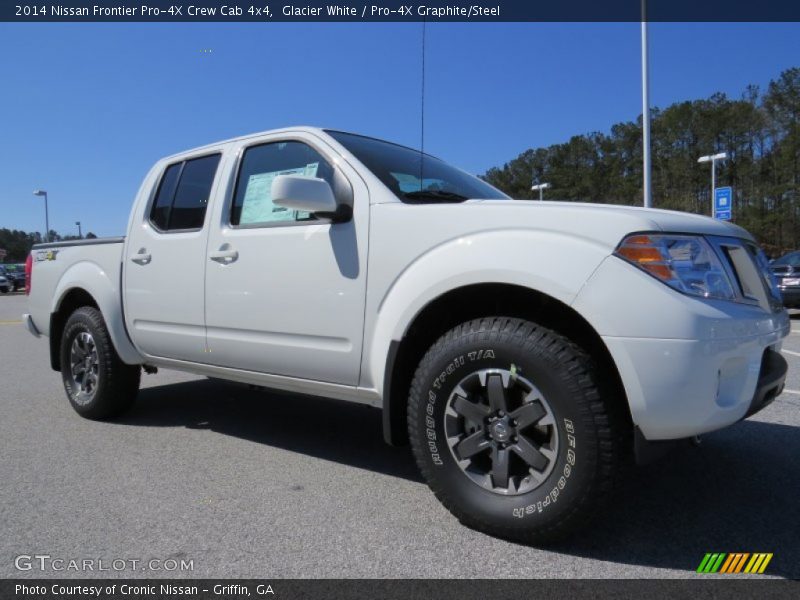 Front 3/4 View of 2014 Frontier Pro-4X Crew Cab 4x4