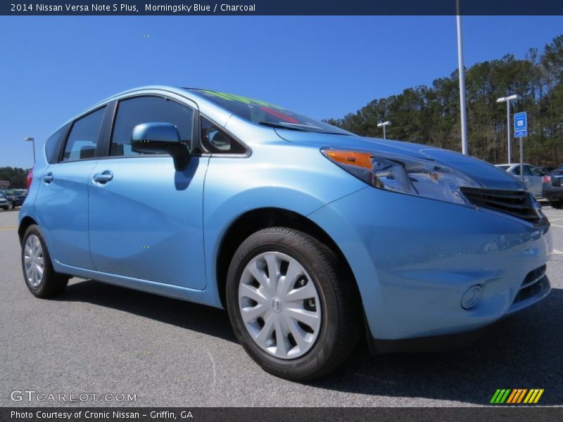 Front 3/4 View of 2014 Versa Note S Plus