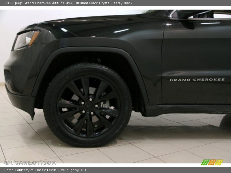 Brilliant Black Crystal Pearl / Black 2012 Jeep Grand Cherokee Altitude 4x4