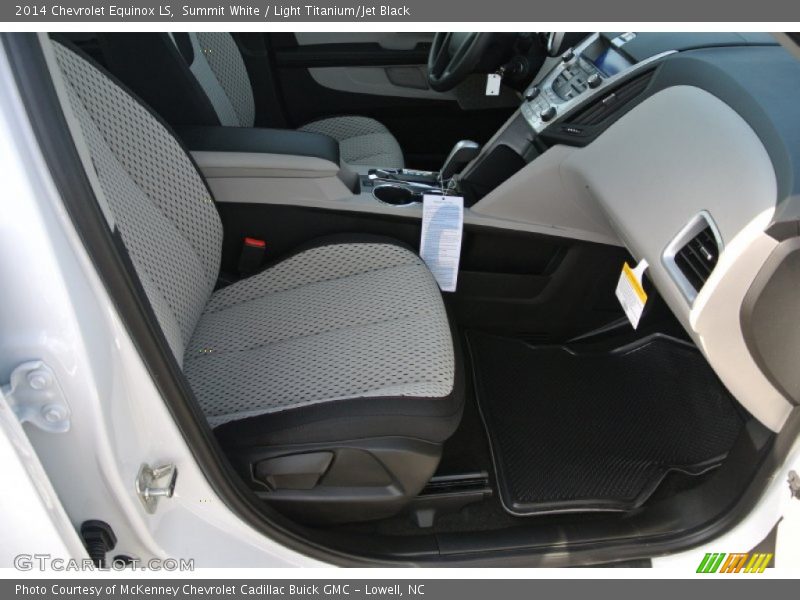 Summit White / Light Titanium/Jet Black 2014 Chevrolet Equinox LS