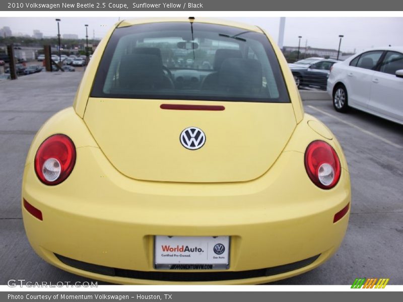 Sunflower Yellow / Black 2010 Volkswagen New Beetle 2.5 Coupe