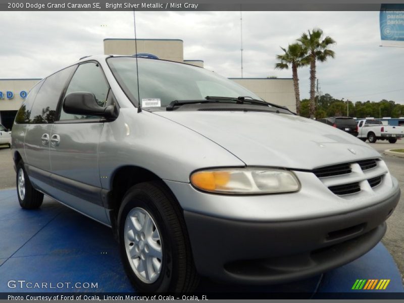 Bright Silver Metallic / Mist Gray 2000 Dodge Grand Caravan SE