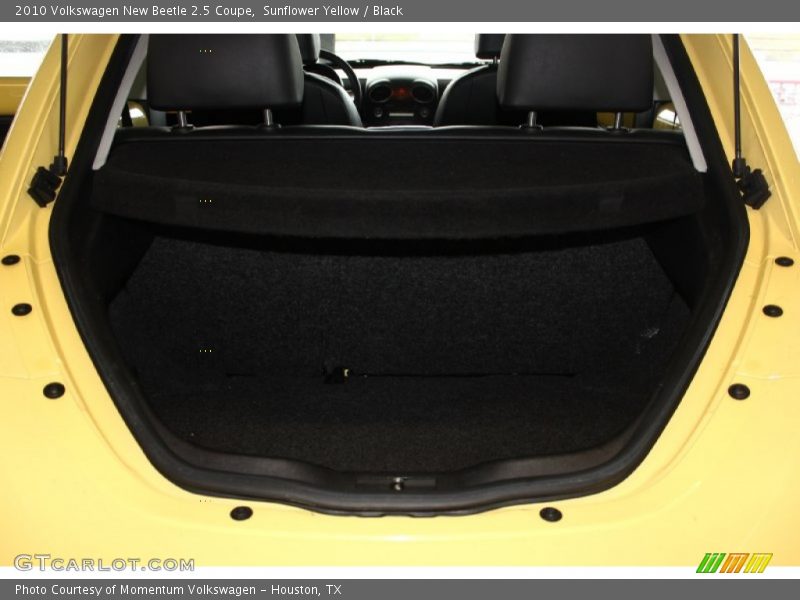 Sunflower Yellow / Black 2010 Volkswagen New Beetle 2.5 Coupe
