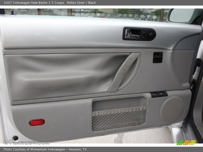 Reflex Silver / Black 2007 Volkswagen New Beetle 2.5 Coupe
