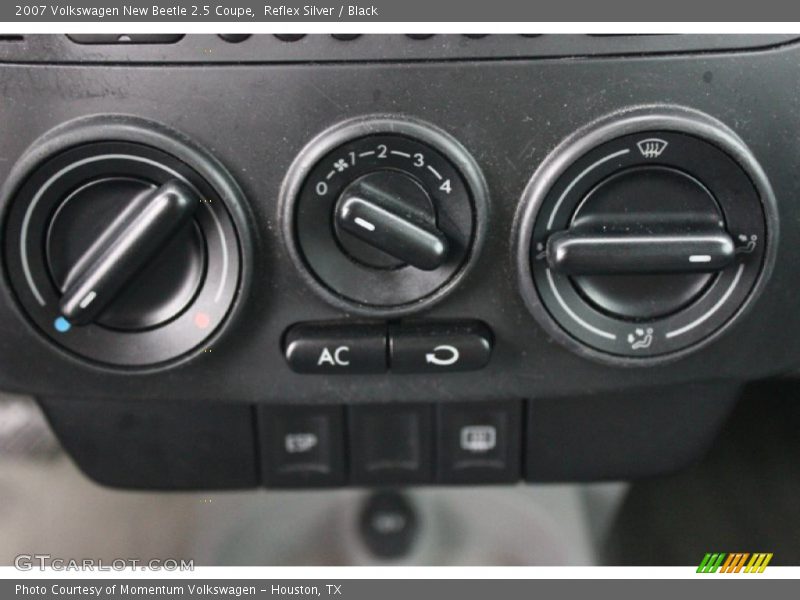 Reflex Silver / Black 2007 Volkswagen New Beetle 2.5 Coupe