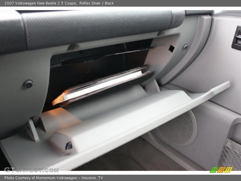 Reflex Silver / Black 2007 Volkswagen New Beetle 2.5 Coupe