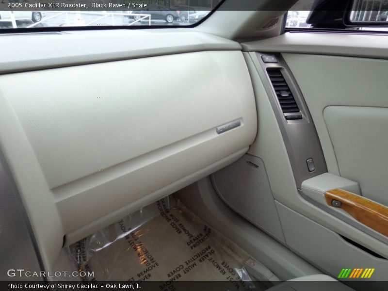 Black Raven / Shale 2005 Cadillac XLR Roadster