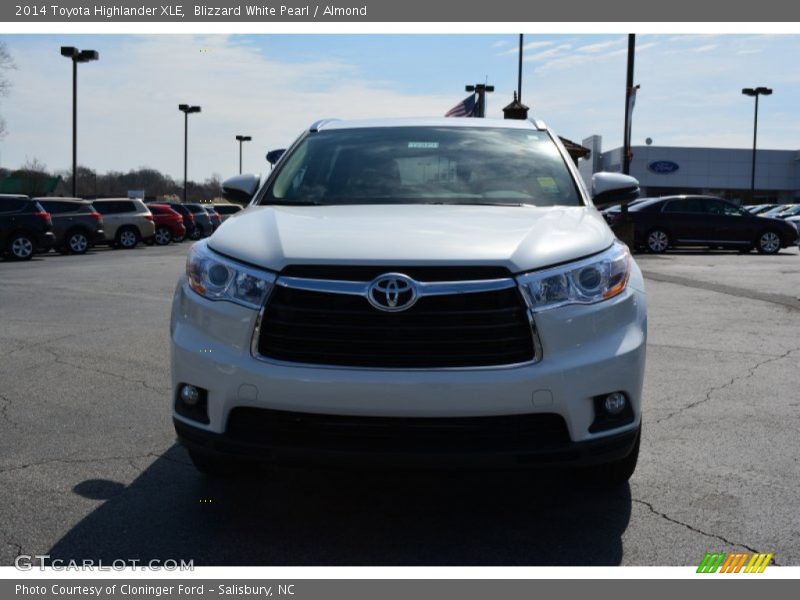 Blizzard White Pearl / Almond 2014 Toyota Highlander XLE