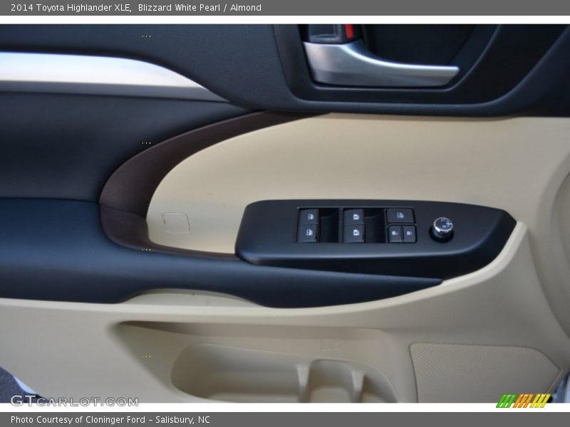 Blizzard White Pearl / Almond 2014 Toyota Highlander XLE