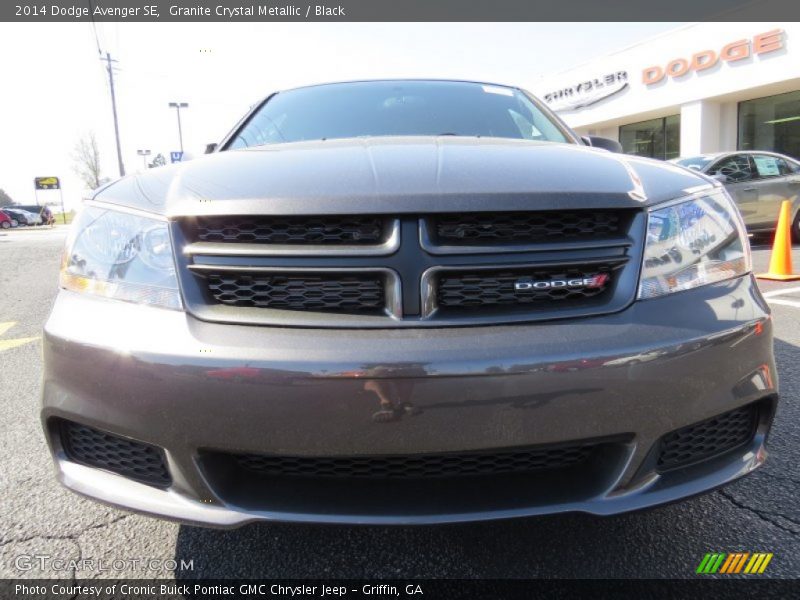 Granite Crystal Metallic / Black 2014 Dodge Avenger SE