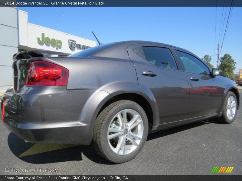 Granite Crystal Metallic / Black 2014 Dodge Avenger SE