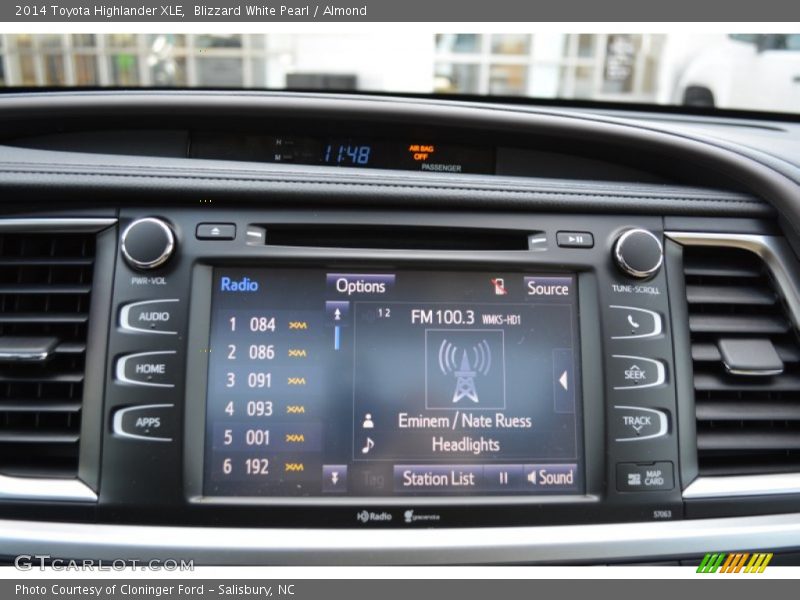 Blizzard White Pearl / Almond 2014 Toyota Highlander XLE