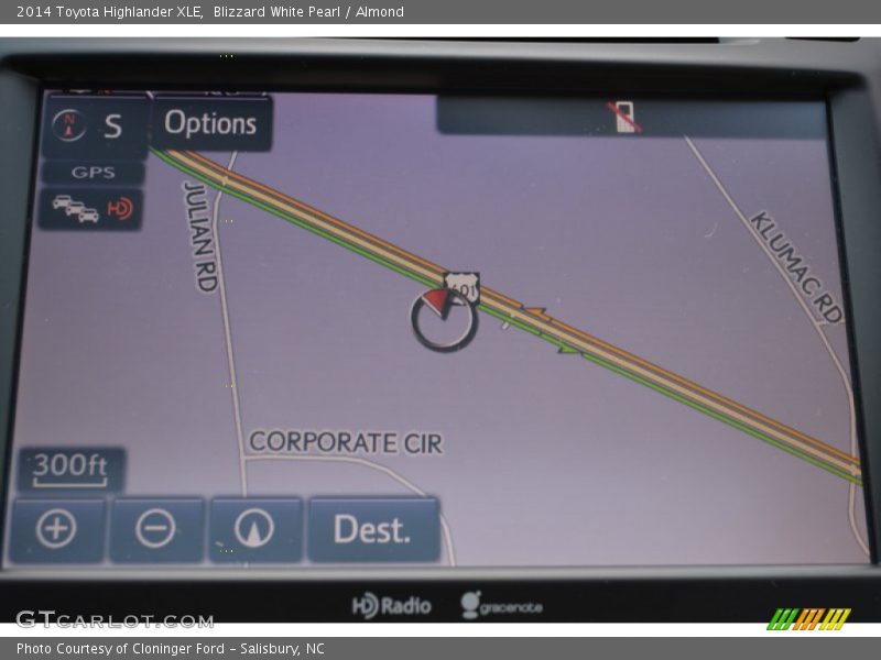 Blizzard White Pearl / Almond 2014 Toyota Highlander XLE