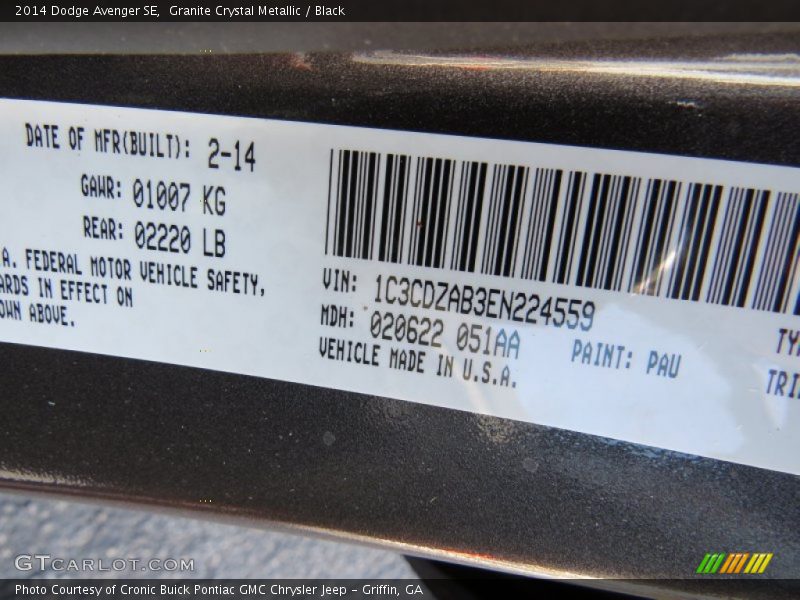 Granite Crystal Metallic / Black 2014 Dodge Avenger SE