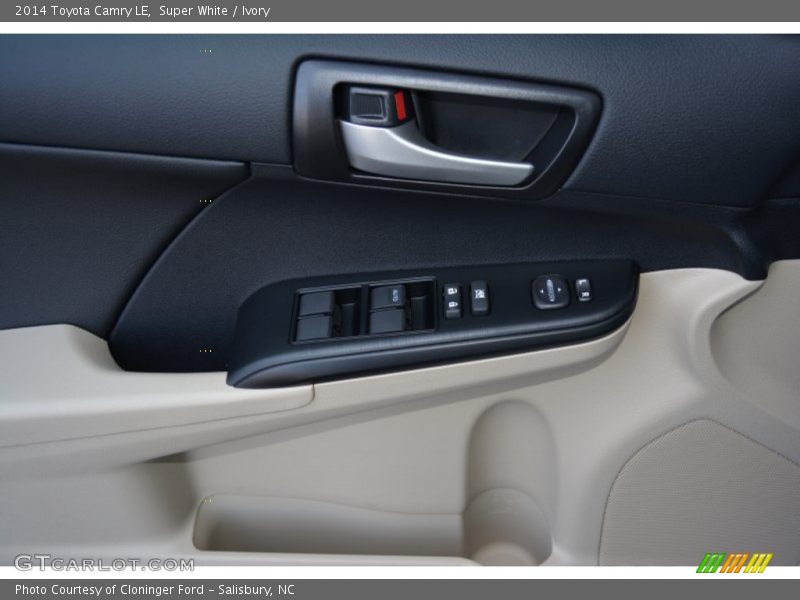 Super White / Ivory 2014 Toyota Camry LE