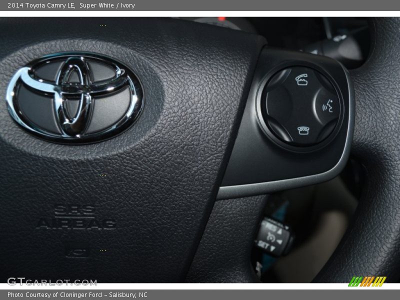 Super White / Ivory 2014 Toyota Camry LE