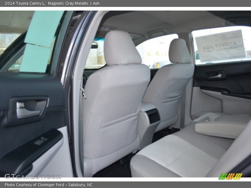 Magnetic Gray Metallic / Ash 2014 Toyota Camry L