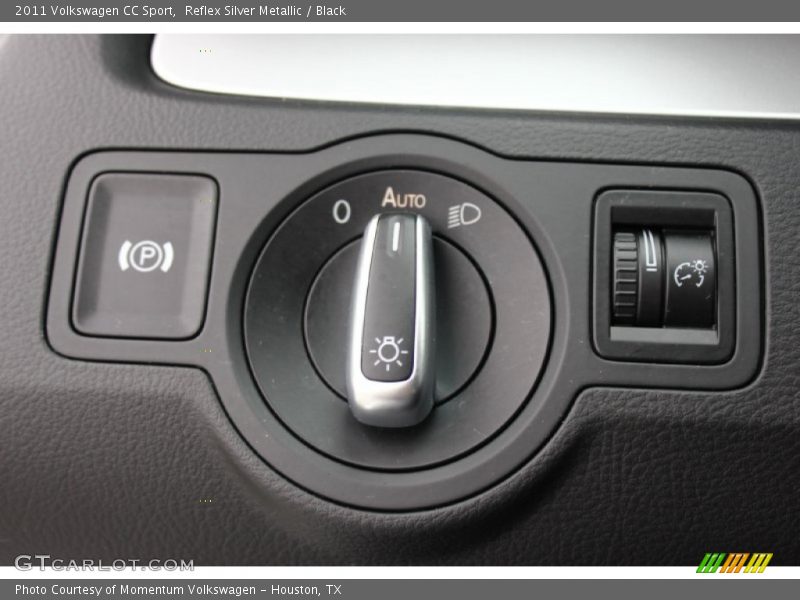 Reflex Silver Metallic / Black 2011 Volkswagen CC Sport