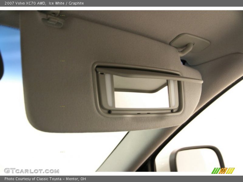 Ice White / Graphite 2007 Volvo XC70 AWD