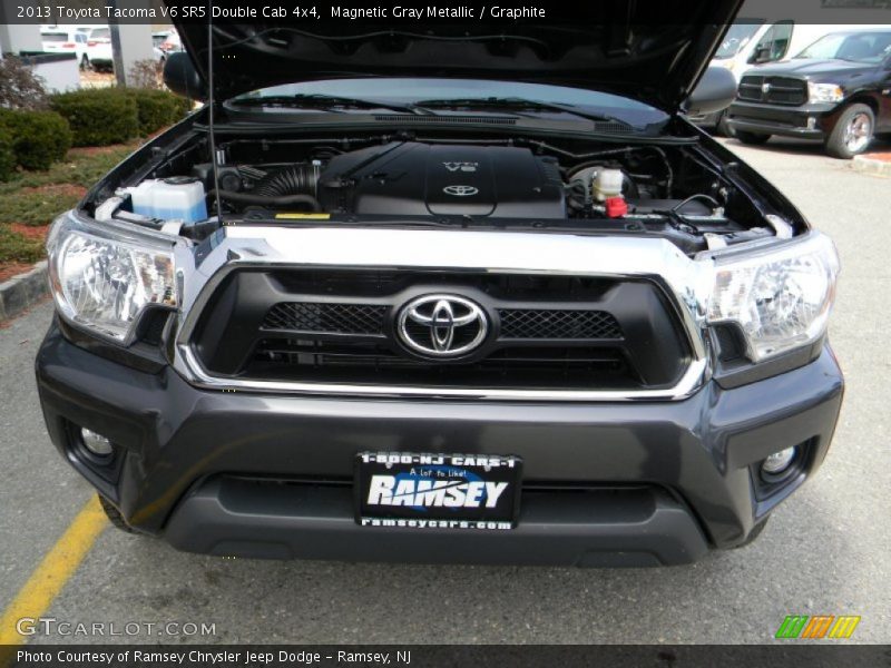 Magnetic Gray Metallic / Graphite 2013 Toyota Tacoma V6 SR5 Double Cab 4x4