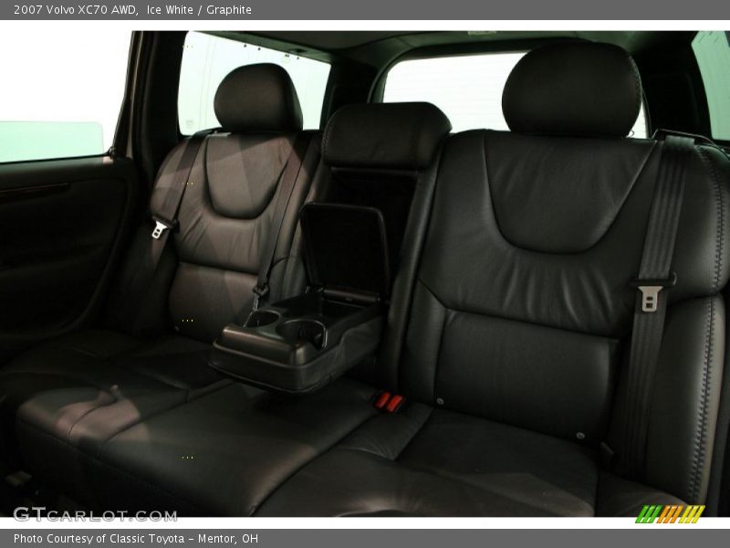 Ice White / Graphite 2007 Volvo XC70 AWD